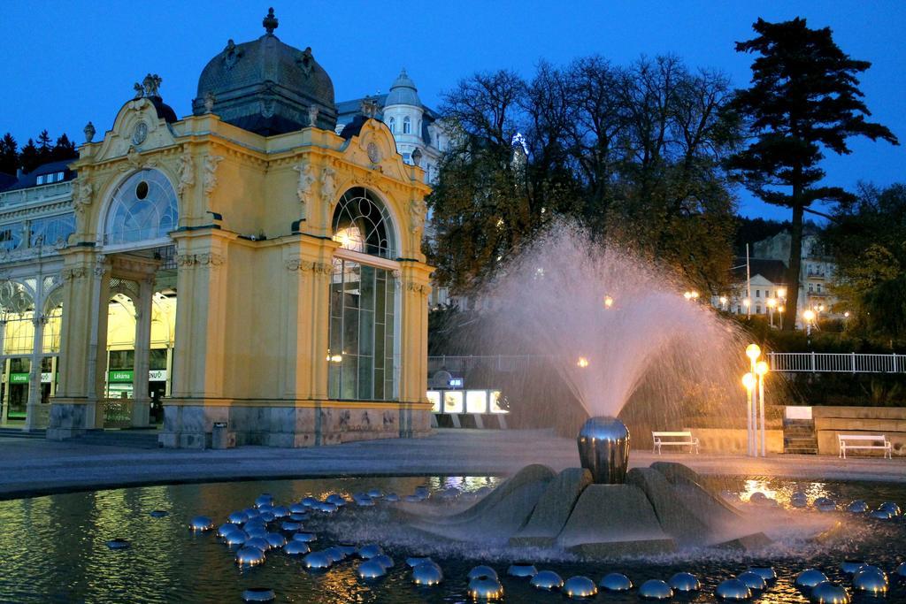 Mariánské Lázně Pension A Restaurace Filip II מראה חיצוני תמונה